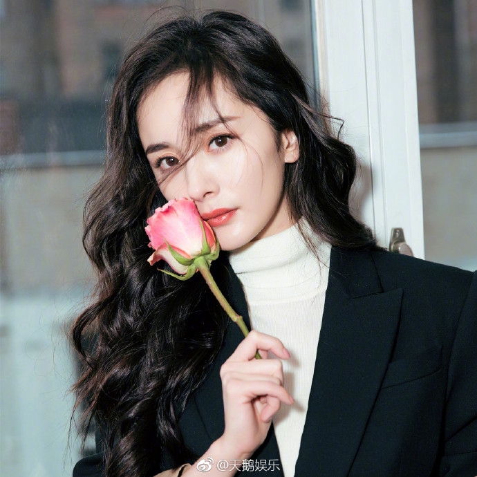 Clip hot Hoa ngữ 13/02: Dương Mịch đọ sắc bên người đẹp Kendall Jenner