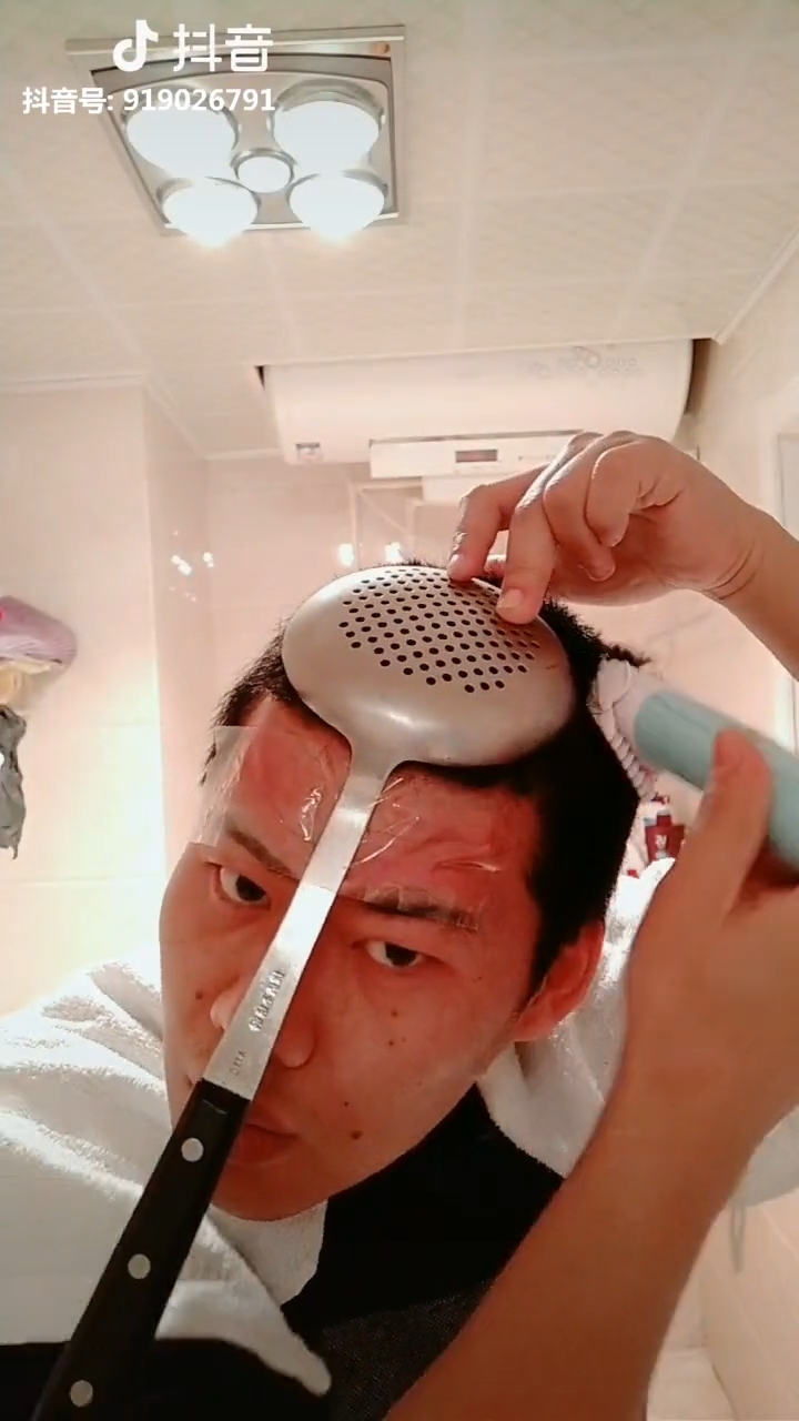 Góc trổ tài của cư dân mạng 16/02: Mỹ nhân sầu riêng