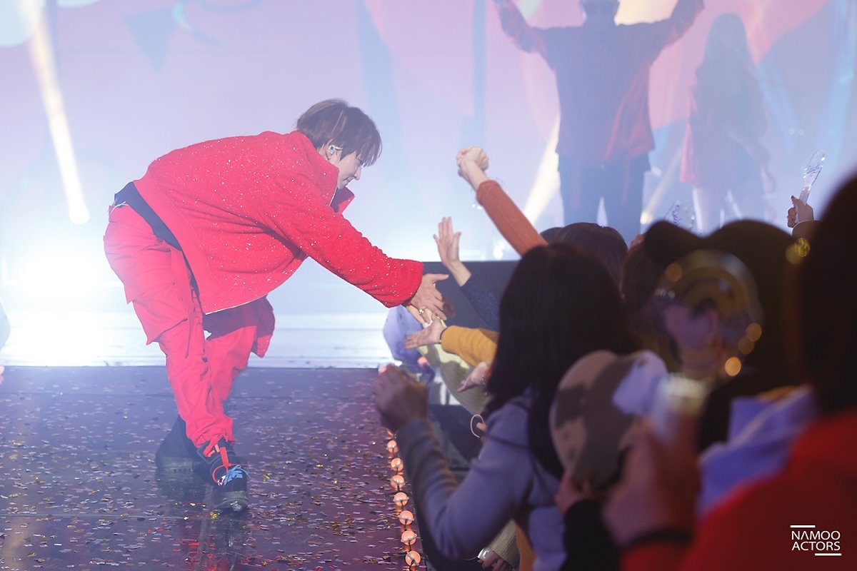 Loạt ảnh và clip Lee Jun Ki hát nhảy tuyệt đẹp trong tour fanmeeting