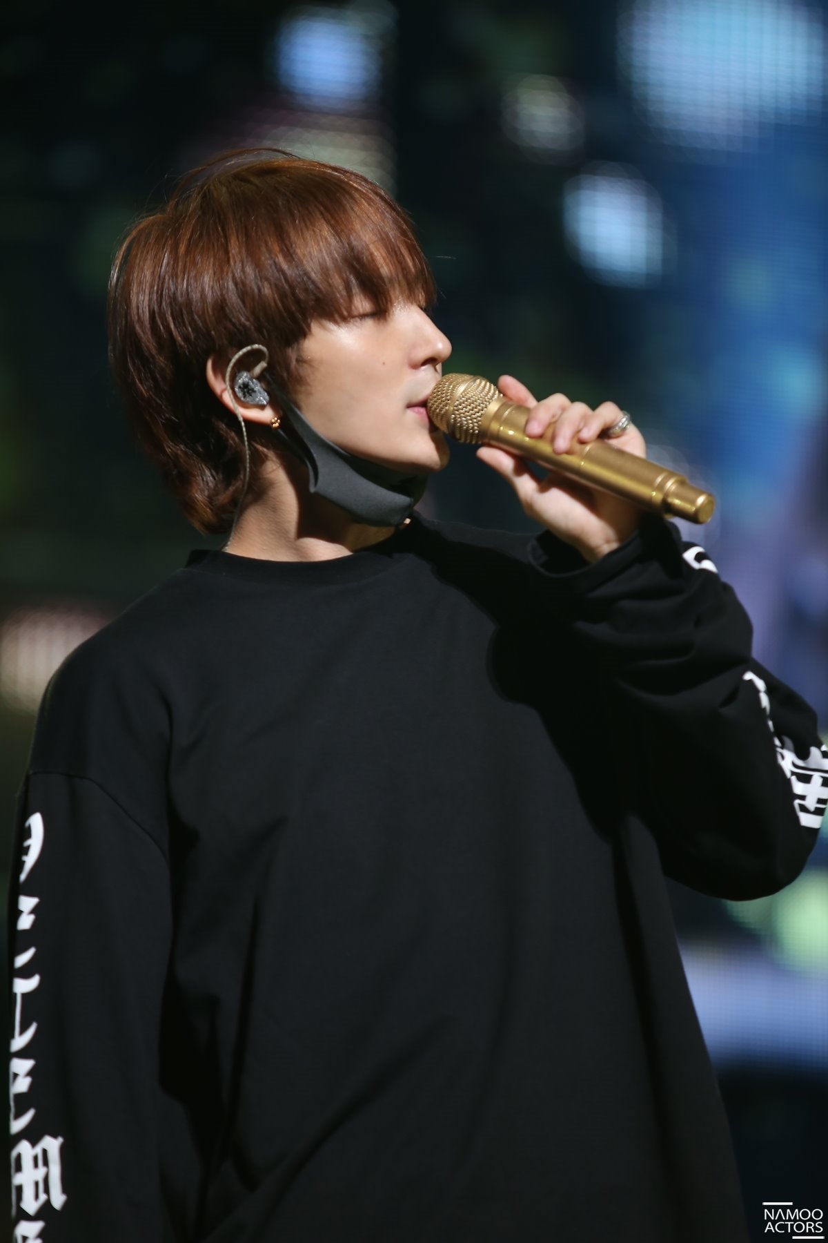 Loạt ảnh và clip Lee Jun Ki hát nhảy tuyệt đẹp trong tour fanmeeting