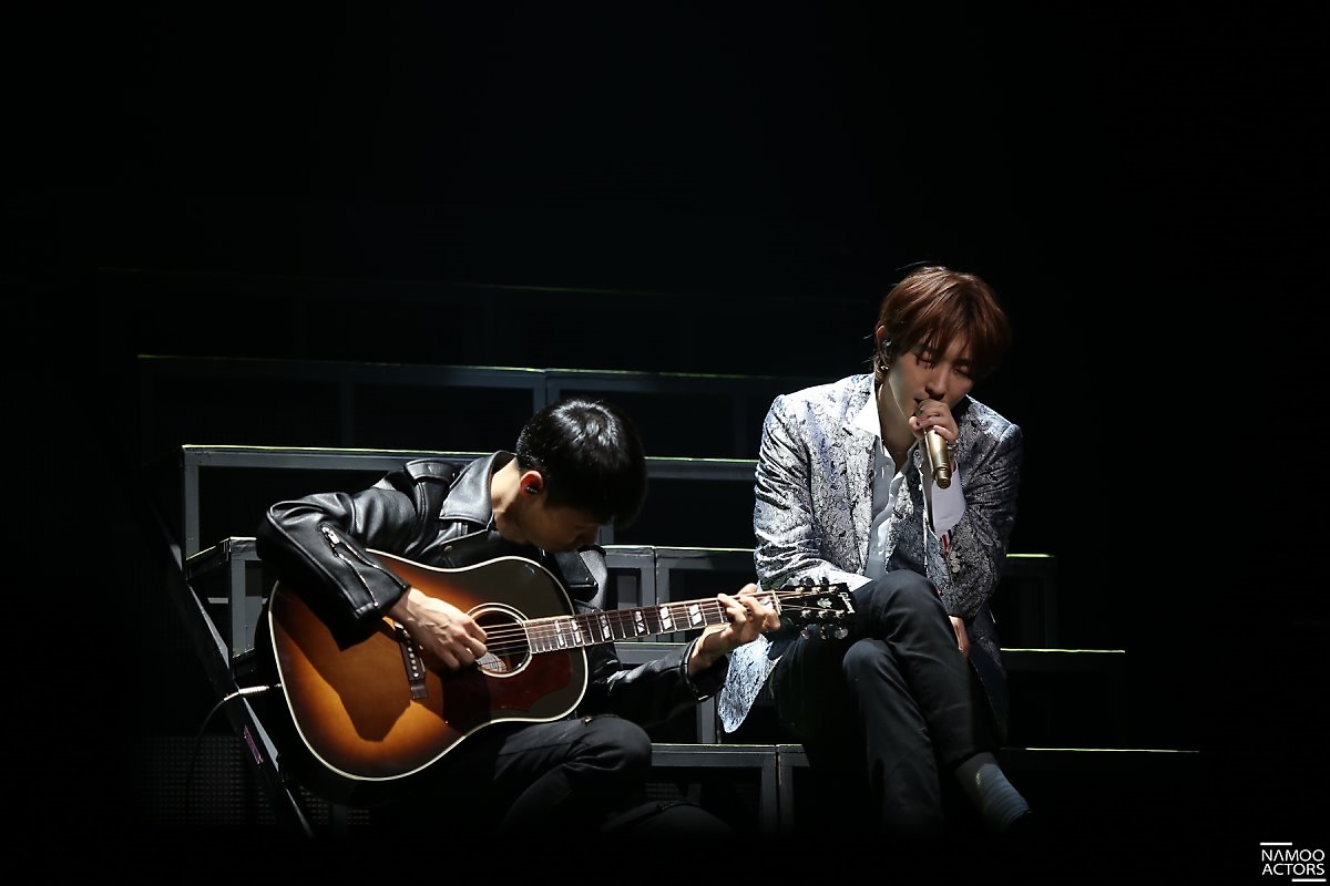 Loạt ảnh và clip Lee Jun Ki hát nhảy tuyệt đẹp trong tour fanmeeting