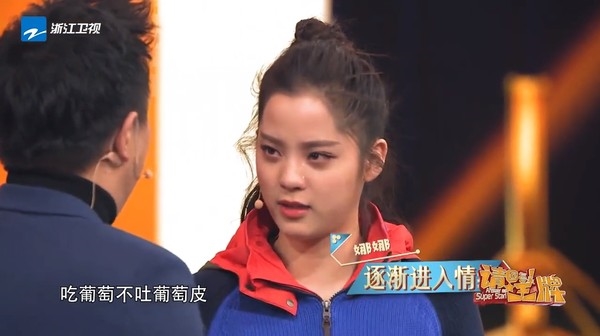 Clip hot Cbiz 20/02: Luhan - Quan Hiểu Đồng lại gây bão
