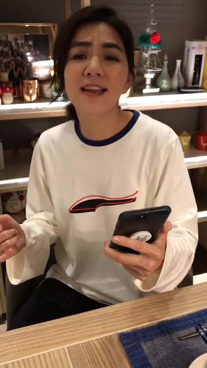 Clip hot Cbiz 26/02: Dương Mịch tả tơi trên phim trường
