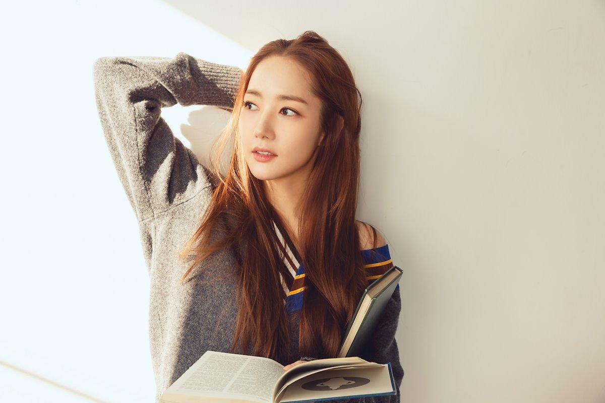 Chào tuổi mới 33, Park Min Young tung bộ ảnh trẻ đẹp xinh tươi