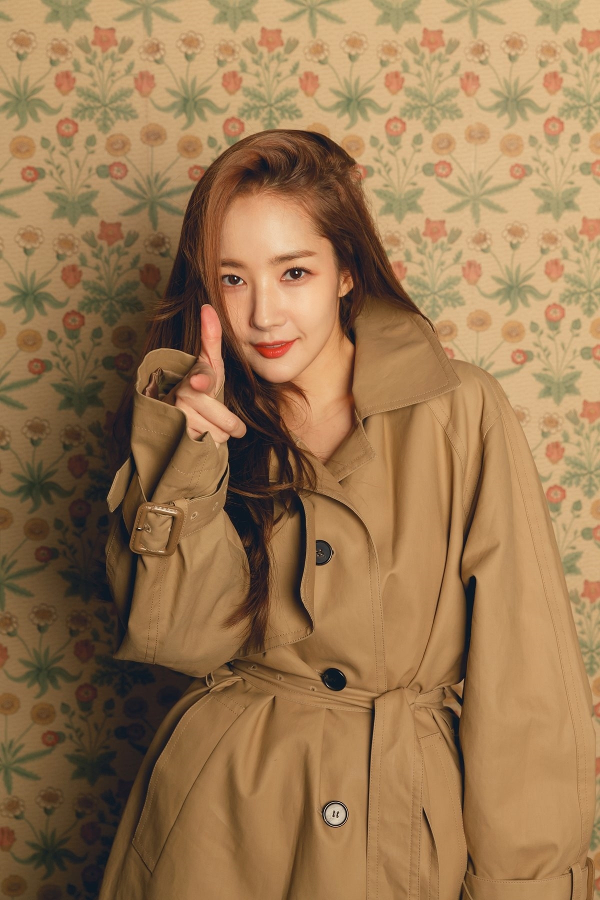 Chào tuổi mới 33, Park Min Young tung bộ ảnh trẻ đẹp xinh tươi
