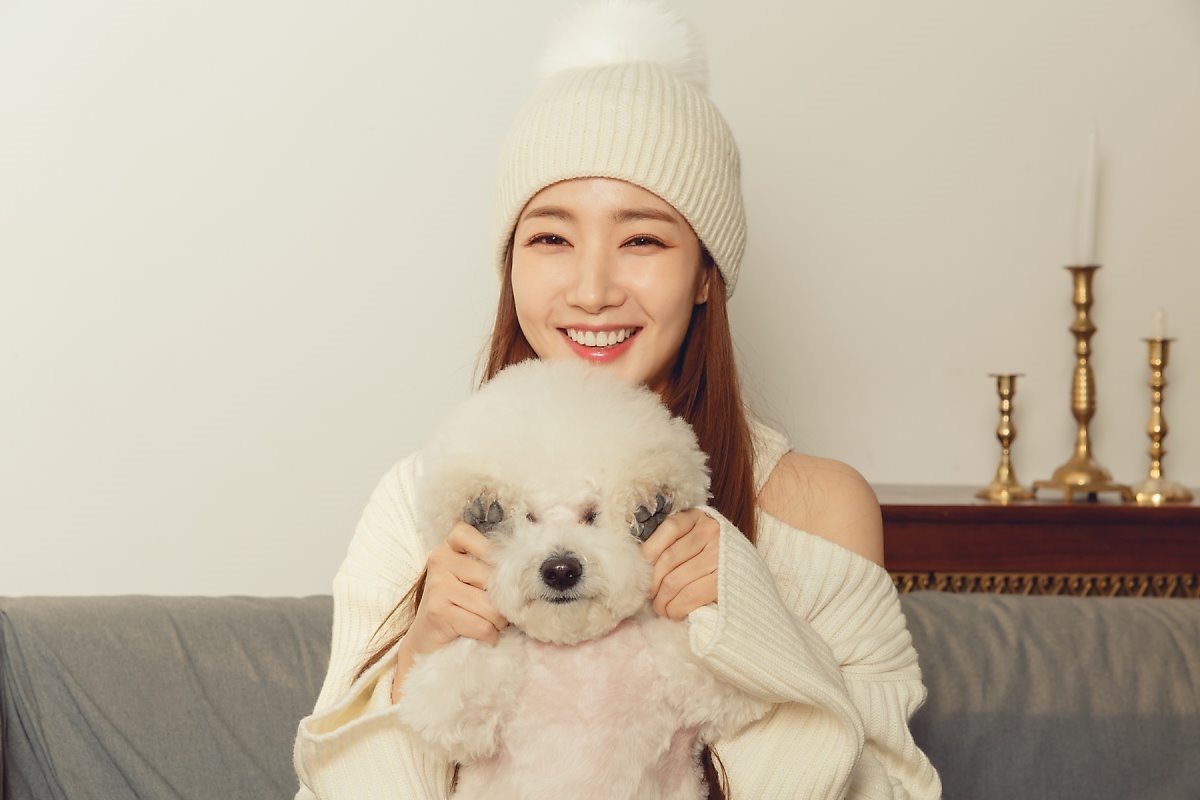 Chào tuổi mới 33, Park Min Young tung bộ ảnh trẻ đẹp xinh tươi