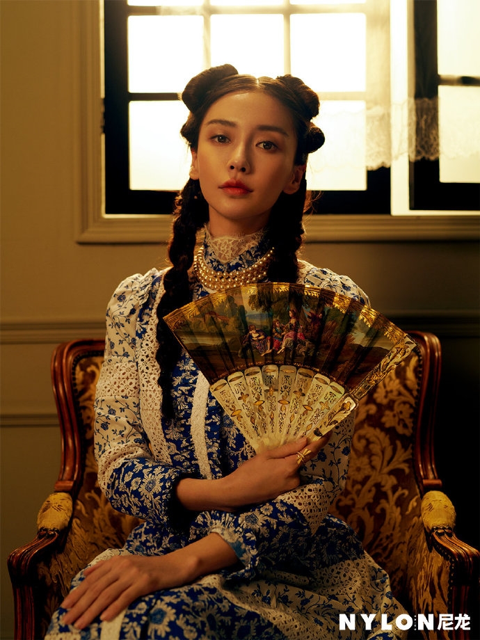 Clip hot Cbiz 06/03: La Tấn - Đường Yên ngọt ngào tái xuất bên nhau