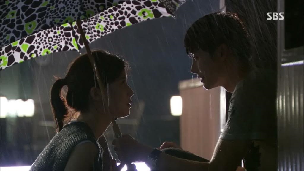 9 cảnh phim đáng nhớ nhất dưới cơn mưa trong drama Hàn