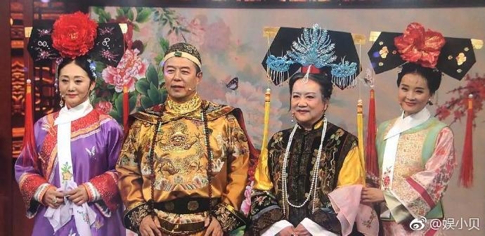Clip hot Cbiz 14/03: Dàn sao Hoàn Châu Cách Cách tái ngộ