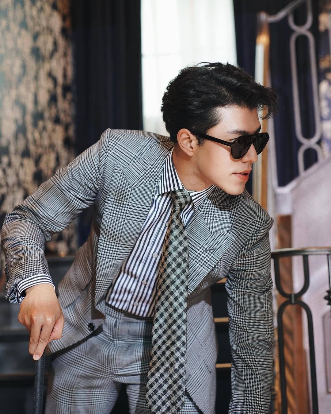 Nine Naphat gia nhập hội bạn thân lầy lội của James Jirayu