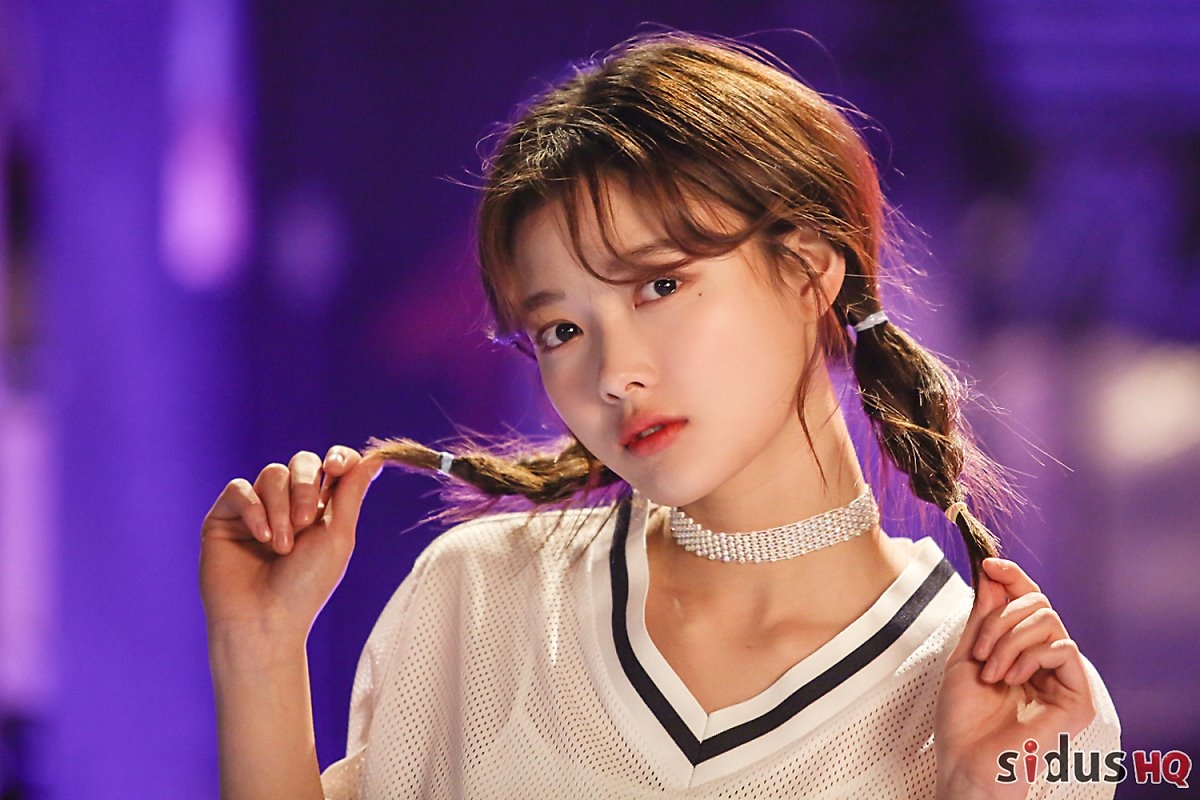 Kim Yoo Jung tung bộ ảnh mới cực năng động, trẻ trung