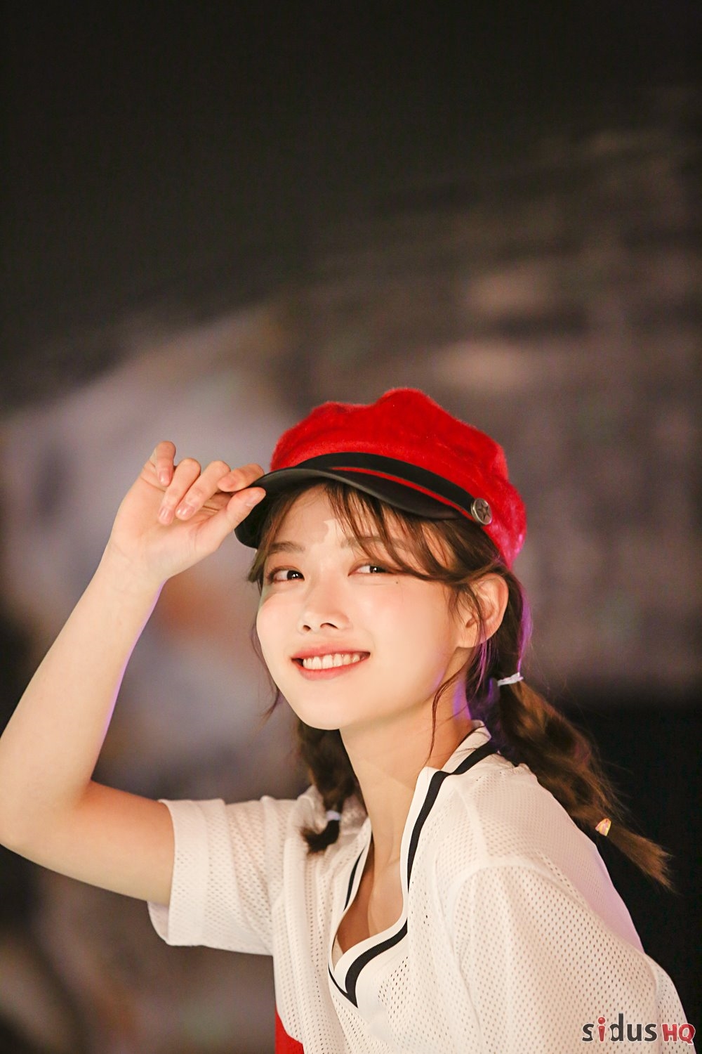 Kim Yoo Jung tung bộ ảnh mới cực năng động, trẻ trung