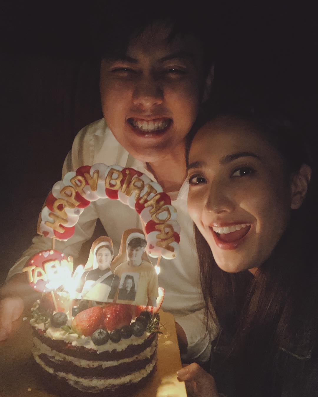 Những món quà sinh nhật ngọt ngào, lãng mạn nhất của sao Thái