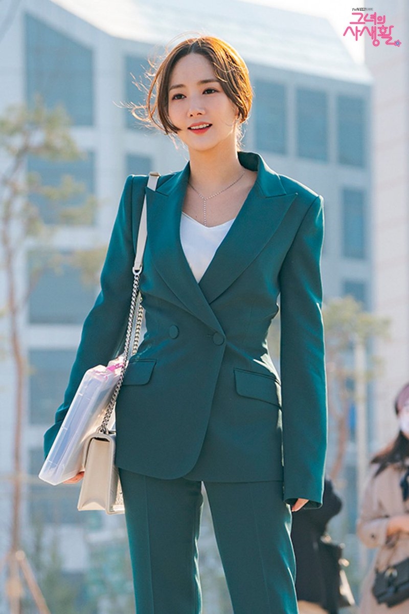 Park Min Young xinh đẹp tuyệt trần vào vai fangirl trong phim mới