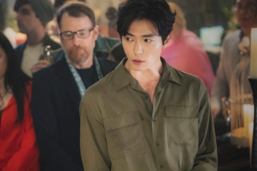 Park Min Young xinh đẹp tuyệt trần vào vai fangirl trong phim mới