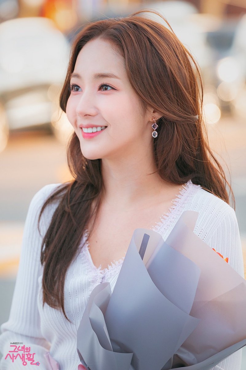 Park Min Young xinh đẹp tuyệt trần vào vai fangirl trong phim mới