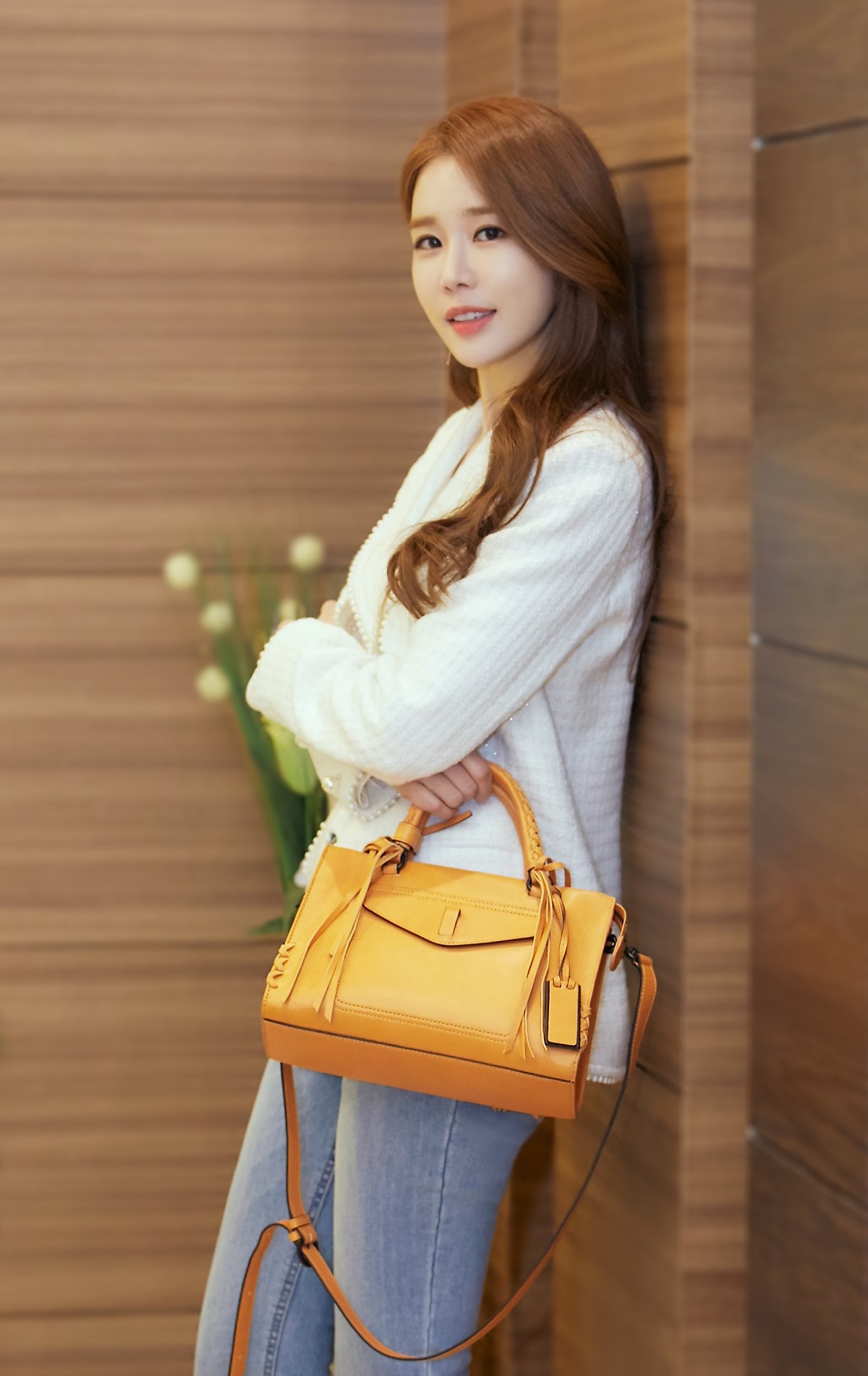'Touch Your Heart' đi đến đoạn cuối, YG tung bộ ảnh Yoo In Na
