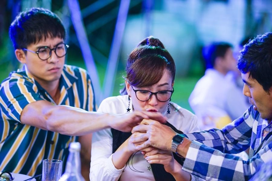 Taew Natapohn lột xác diễn vai lầy trong phim mới khiến fan thích thú