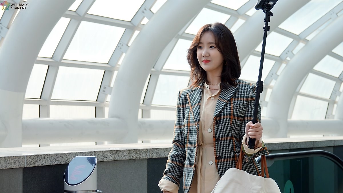 Kim So Hyun trở lại, Hyun Bin - Son Ye Jin tái hợp trong drama mới?