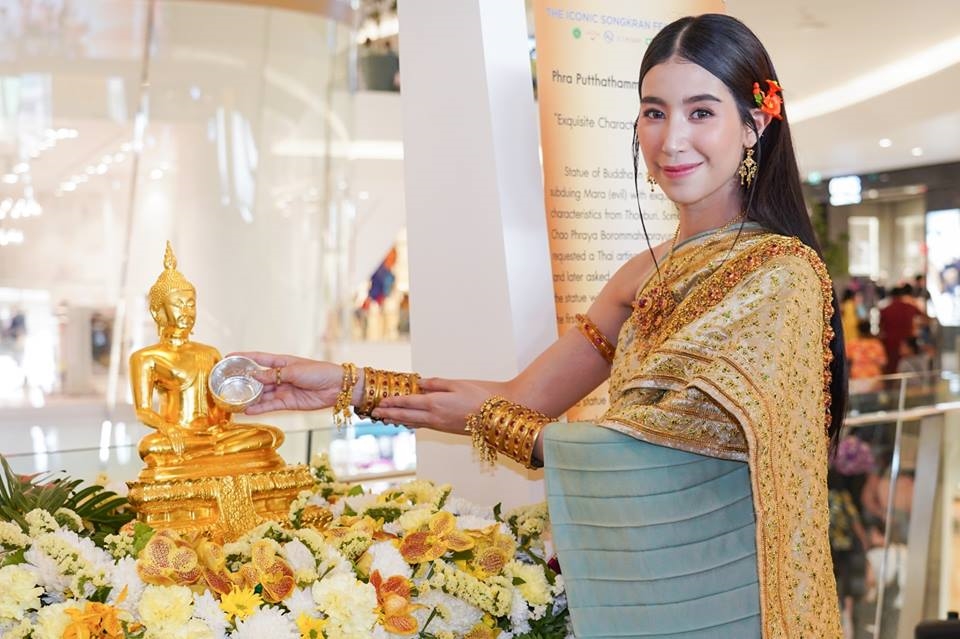 Loạt mỹ nhân Thái lộng lẫy trong tạo hình 'Nữ thần Songkran' 2019