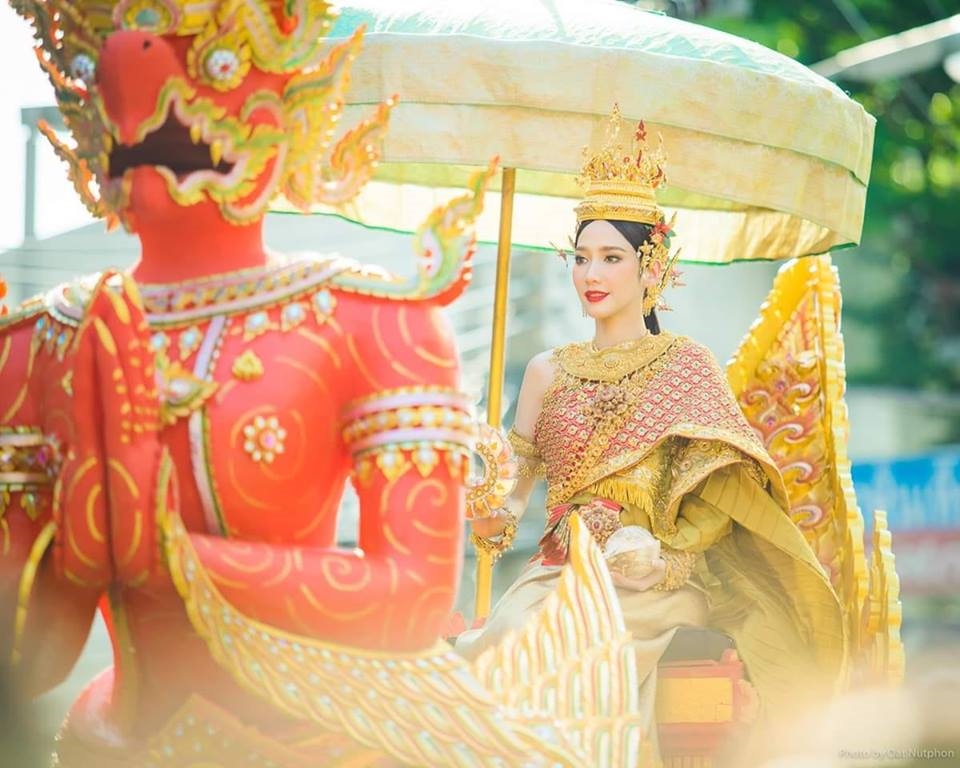 Loạt mỹ nhân Thái lộng lẫy trong tạo hình 'Nữ thần Songkran' 2019