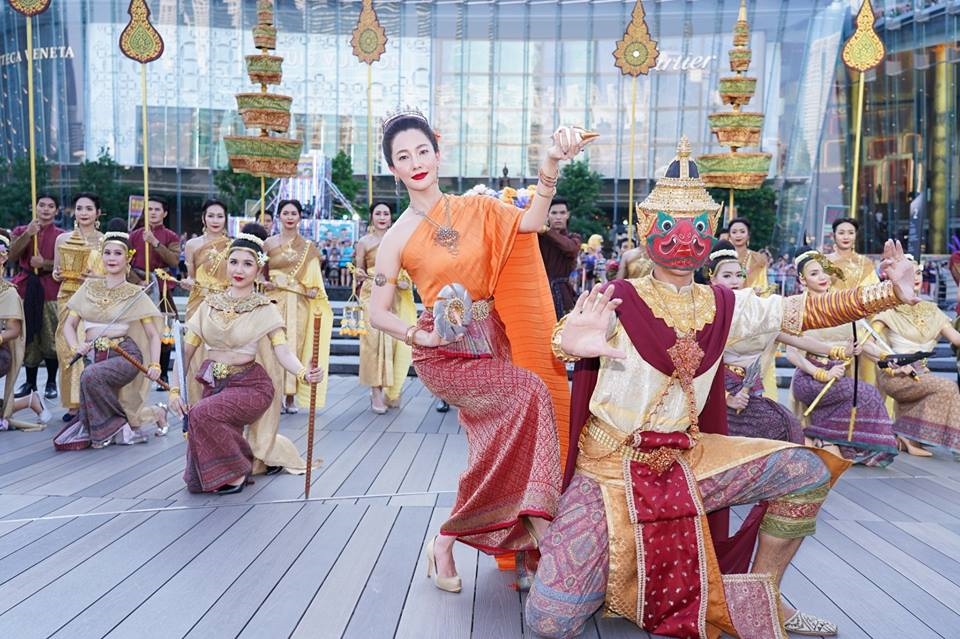 Loạt mỹ nhân Thái lộng lẫy trong tạo hình 'Nữ thần Songkran' 2019