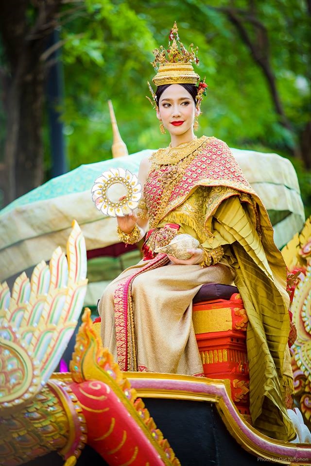 Loạt mỹ nhân Thái lộng lẫy trong tạo hình 'Nữ thần Songkran' 2019