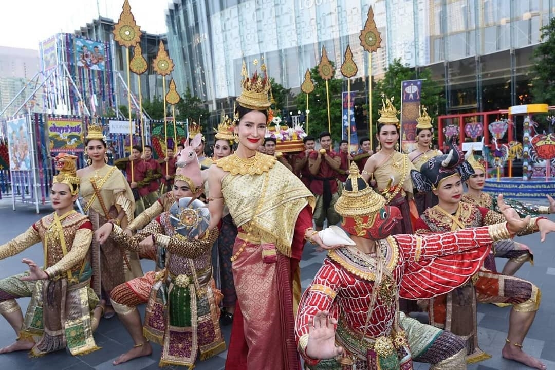 Loạt mỹ nhân Thái lộng lẫy trong tạo hình 'Nữ thần Songkran' 2019