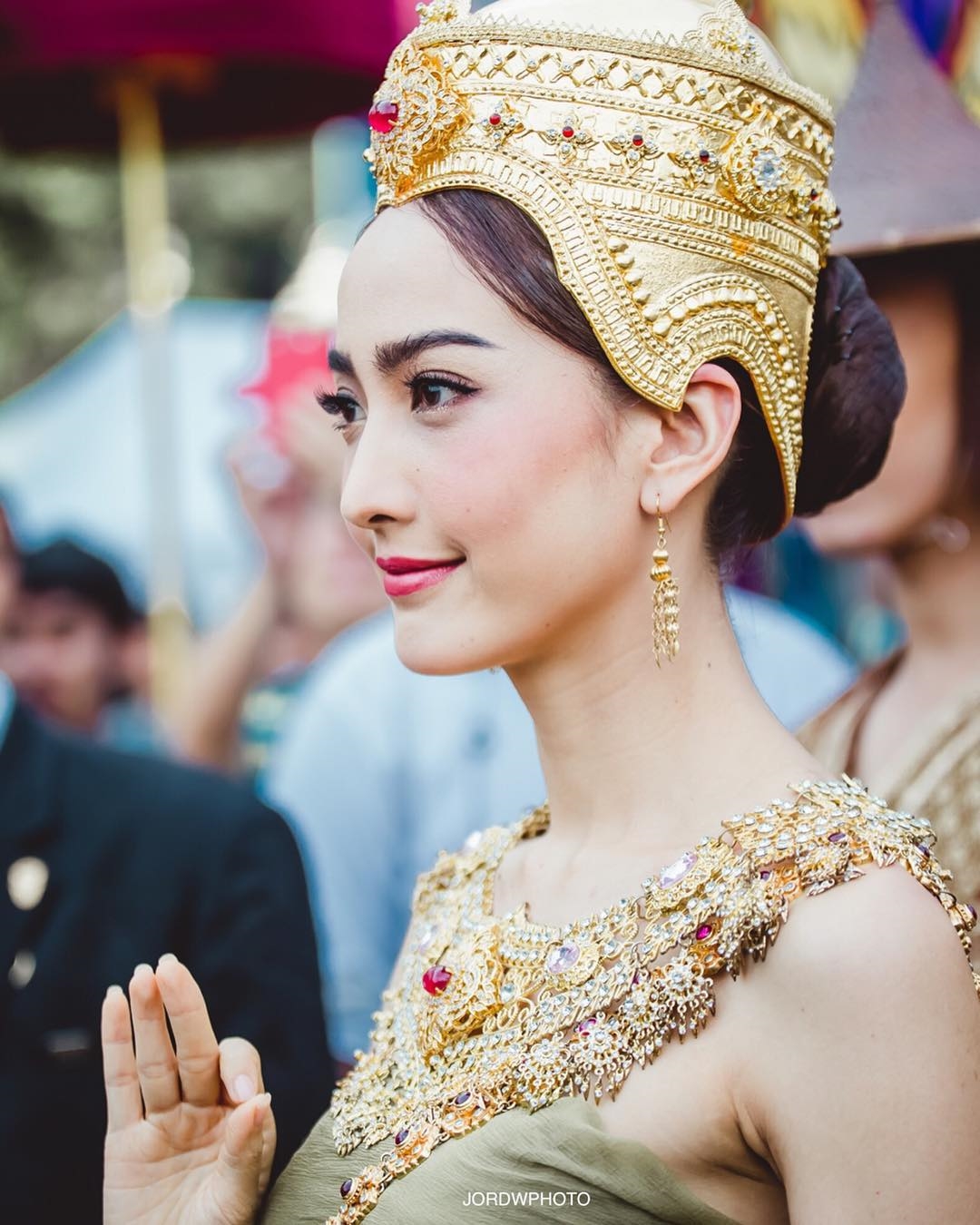 Loạt mỹ nhân Thái lộng lẫy trong tạo hình 'Nữ thần Songkran' 2019