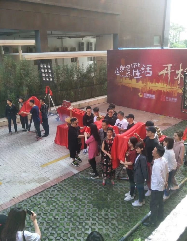 Hậu ly hôn Dương Mịch, Lưu Khải Uy 'nên duyên' với mỹ nhân kém 20 tuổi