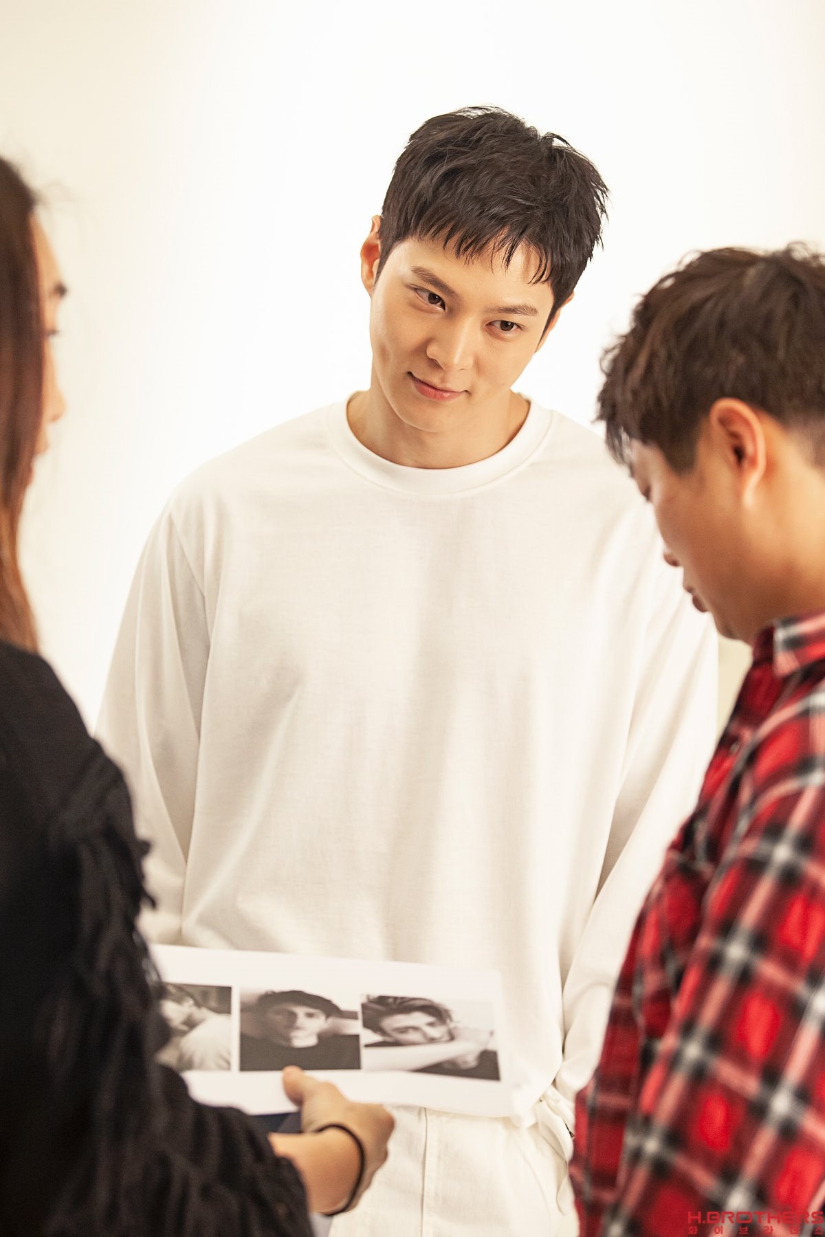 Joo Won tung bộ ảnh nam tính ngút trời đầu tiên hậu xuất ngũ