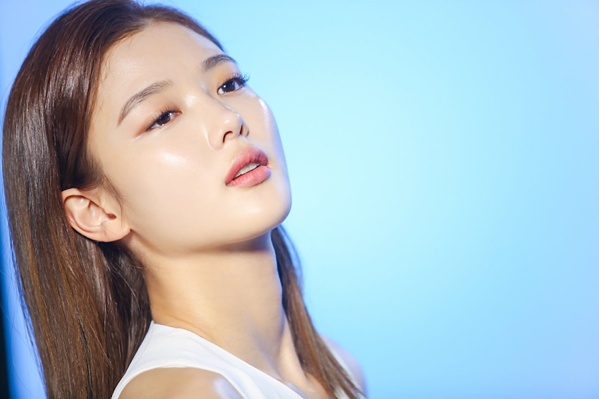 Kim Yoo Jung đẹp choáng hồn trong bộ ảnh quảng cáo mới