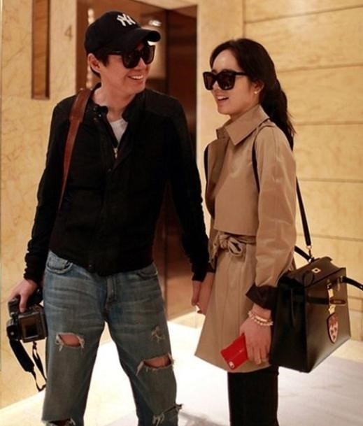 Han Ga In - Yeon Jung Hoon chào đón con trai thứ hai