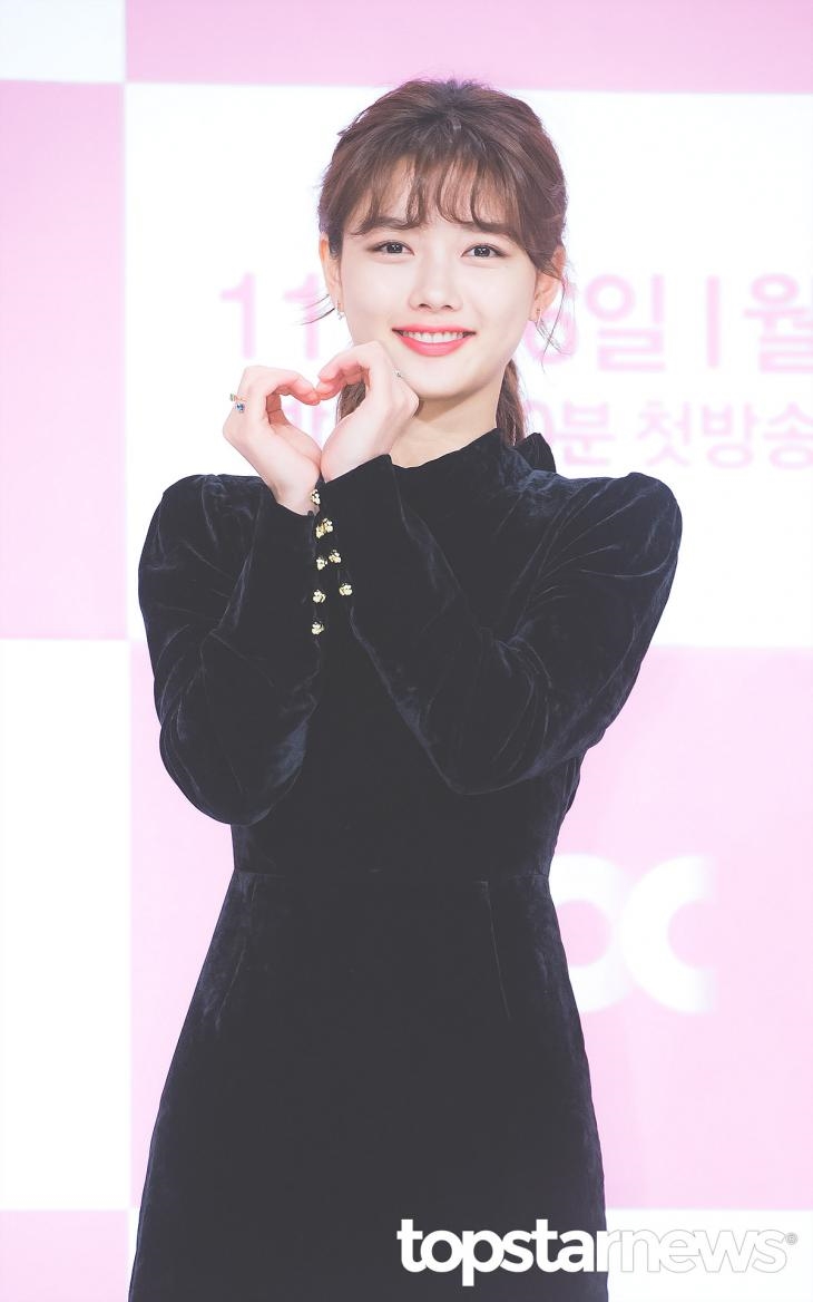 Kim Yoo Jung - Kim Sae Ron thể hiện tình bạn thân trên mạng xã hội