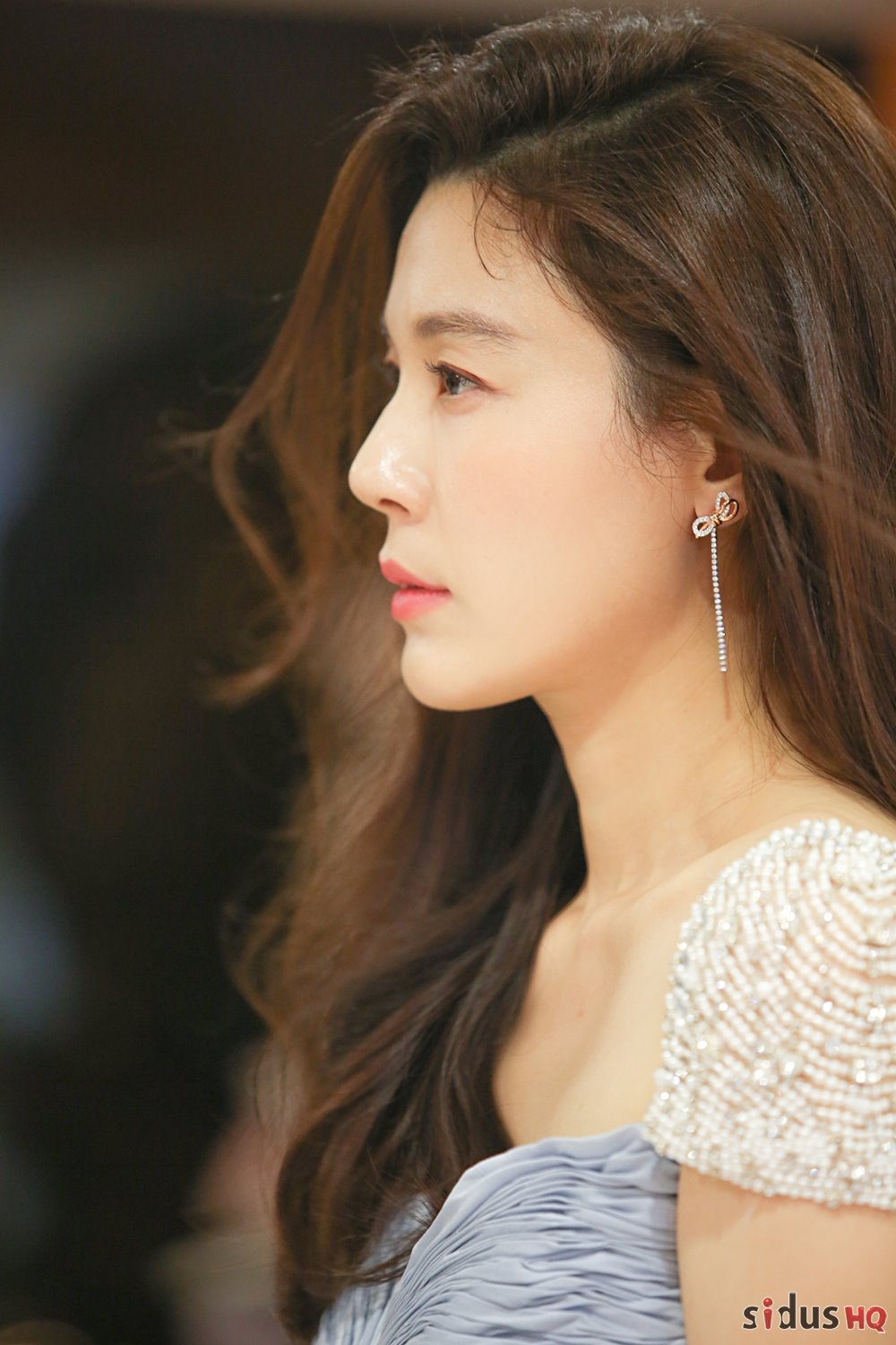 Kim Ha Neul tung bộ ảnh mới đẹp lung linh hoàn hảo ở tuổi 41