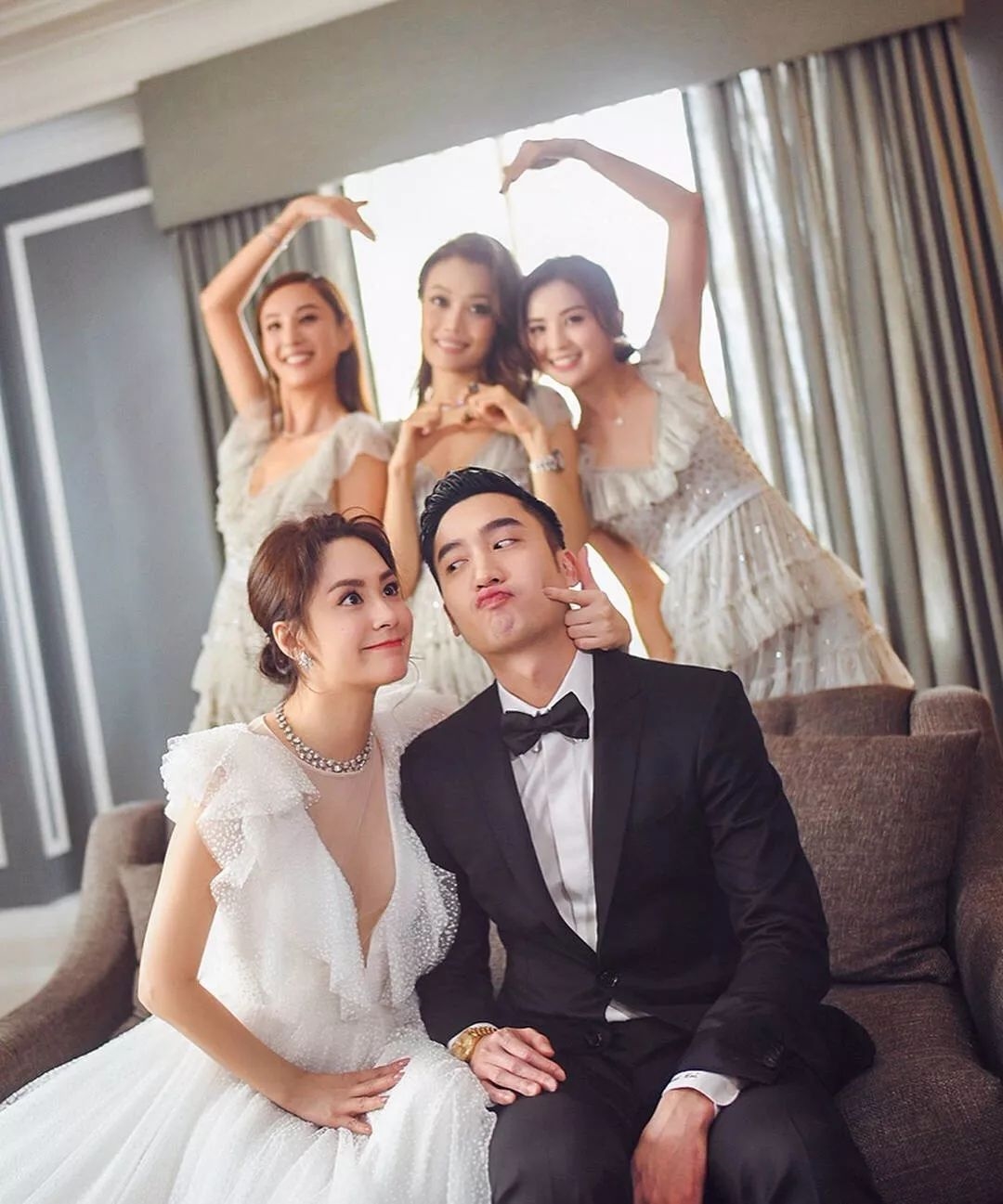 Rộ tin Chung Hân Đồng lại khổ sở vất vả vì chồng?