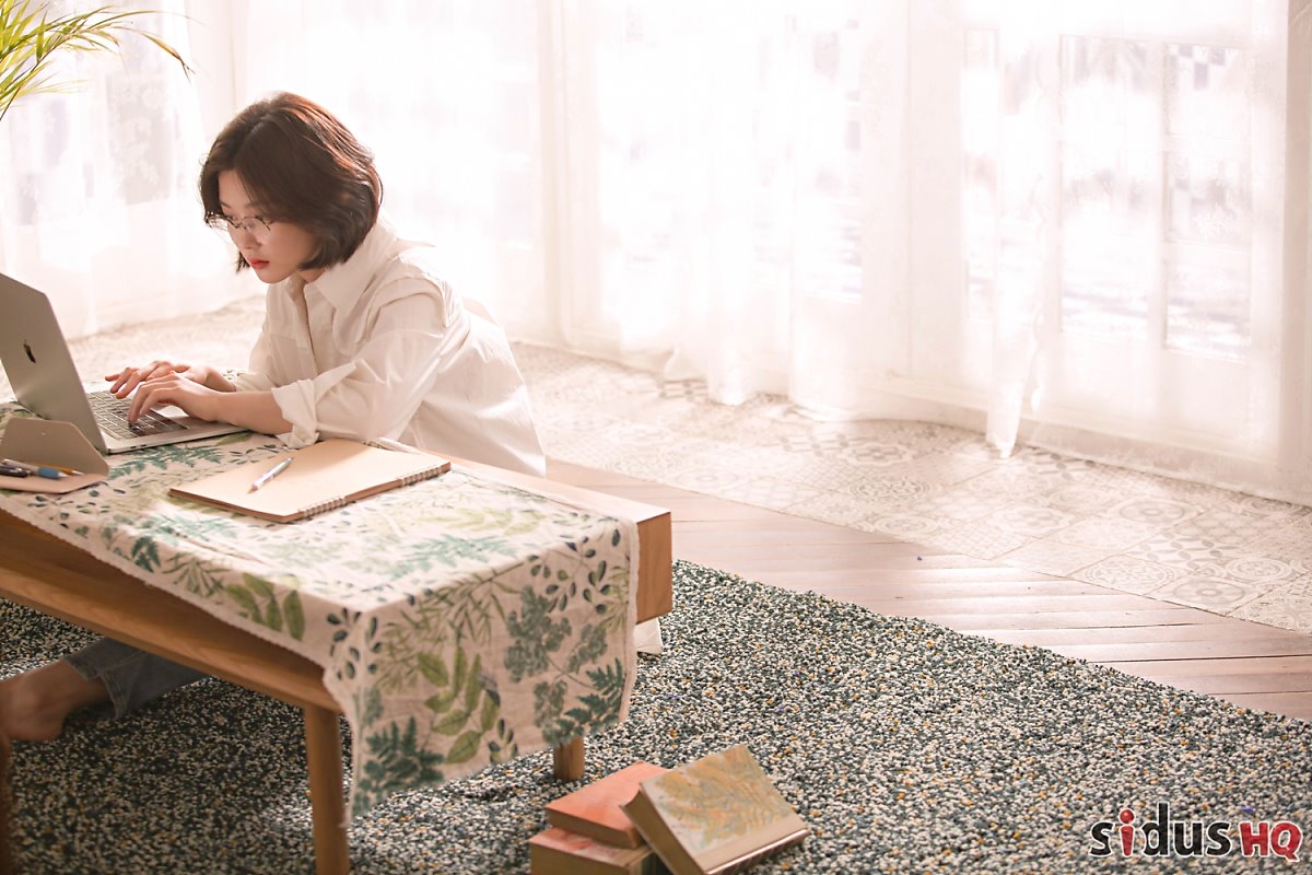 Kim Yoo Jung xinh đẹp dịu dàng trong bộ ảnh hậu trường quay MV