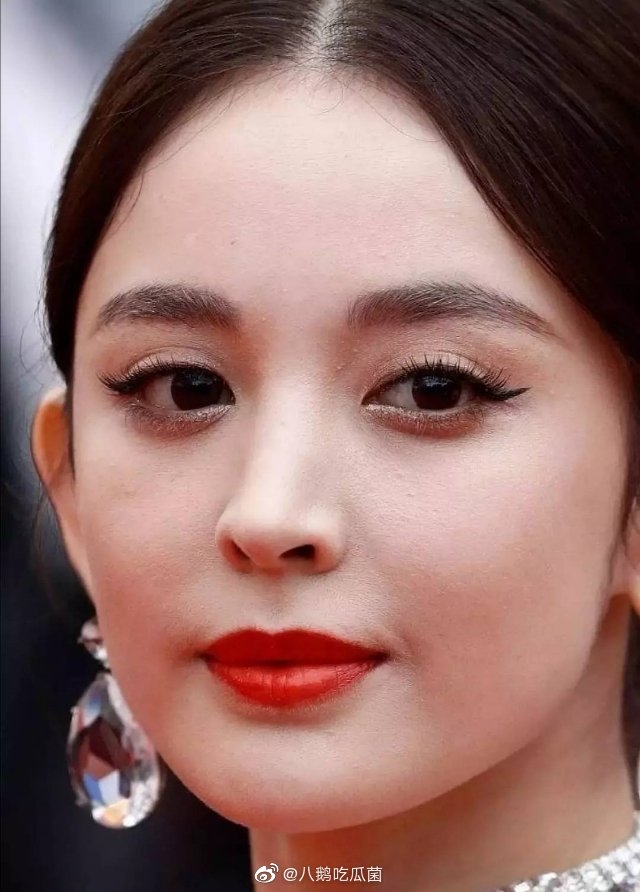 So sánh da của dàn sao nữ Cbiz trên thảm đỏ Cannes 2019