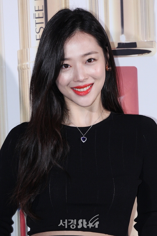 Sulli tái xuất màn ảnh nhỏ với vai trò talkshow về bình luận tiêu cực