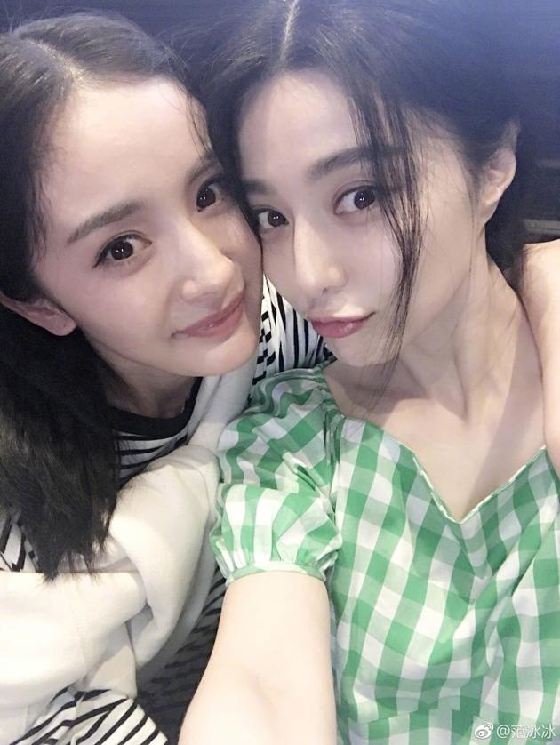 Dương Mịch gây tranh cãi vì 'đá xéo' Phạm Băng Băng?