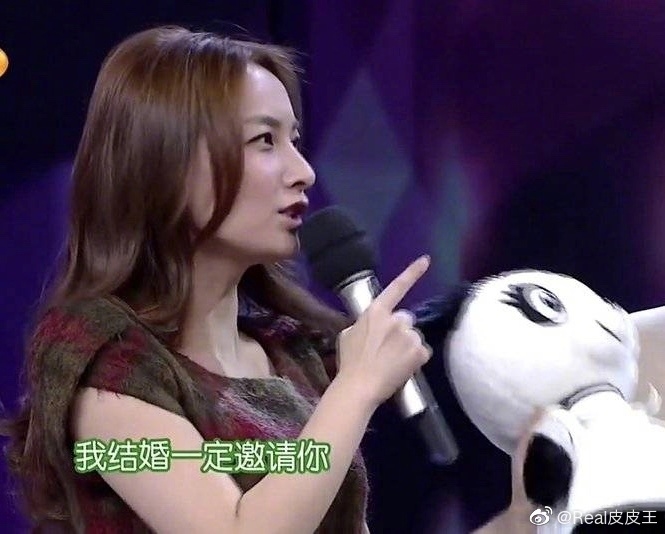 Ngô Hân bị netizen chửi sấp mặt vì bán gấu bông Chung Hán Lương tặng