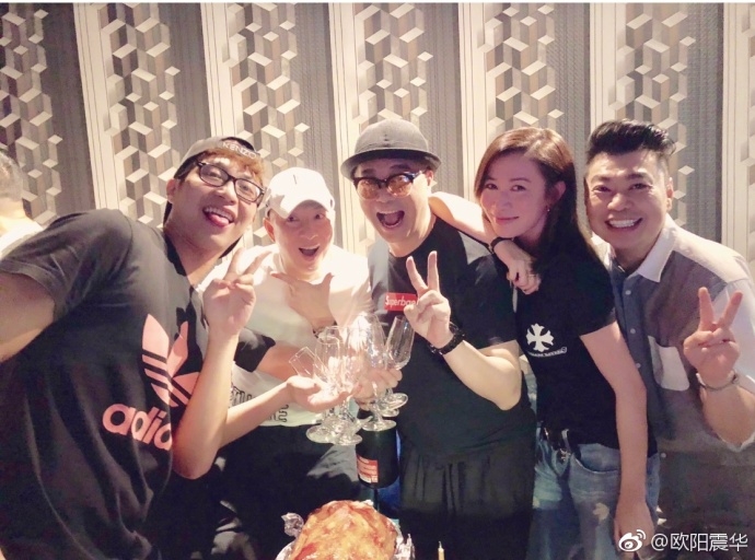 Xa Thi Mạn khiến fan ganh tỵ vì có người anh như Âu Dương Chấn Hoa