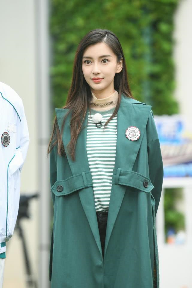 AngelaBaby và Ngô Cẩn Ngôn gây sốc vì giống như chị em