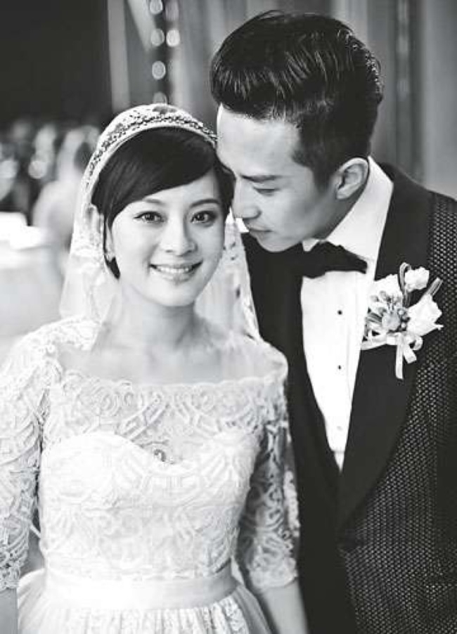 Tôn Lệ - Đặng Siêu: Vợ đi làm kiếm tiền, chồng ở nhà chăm con cắm hoa