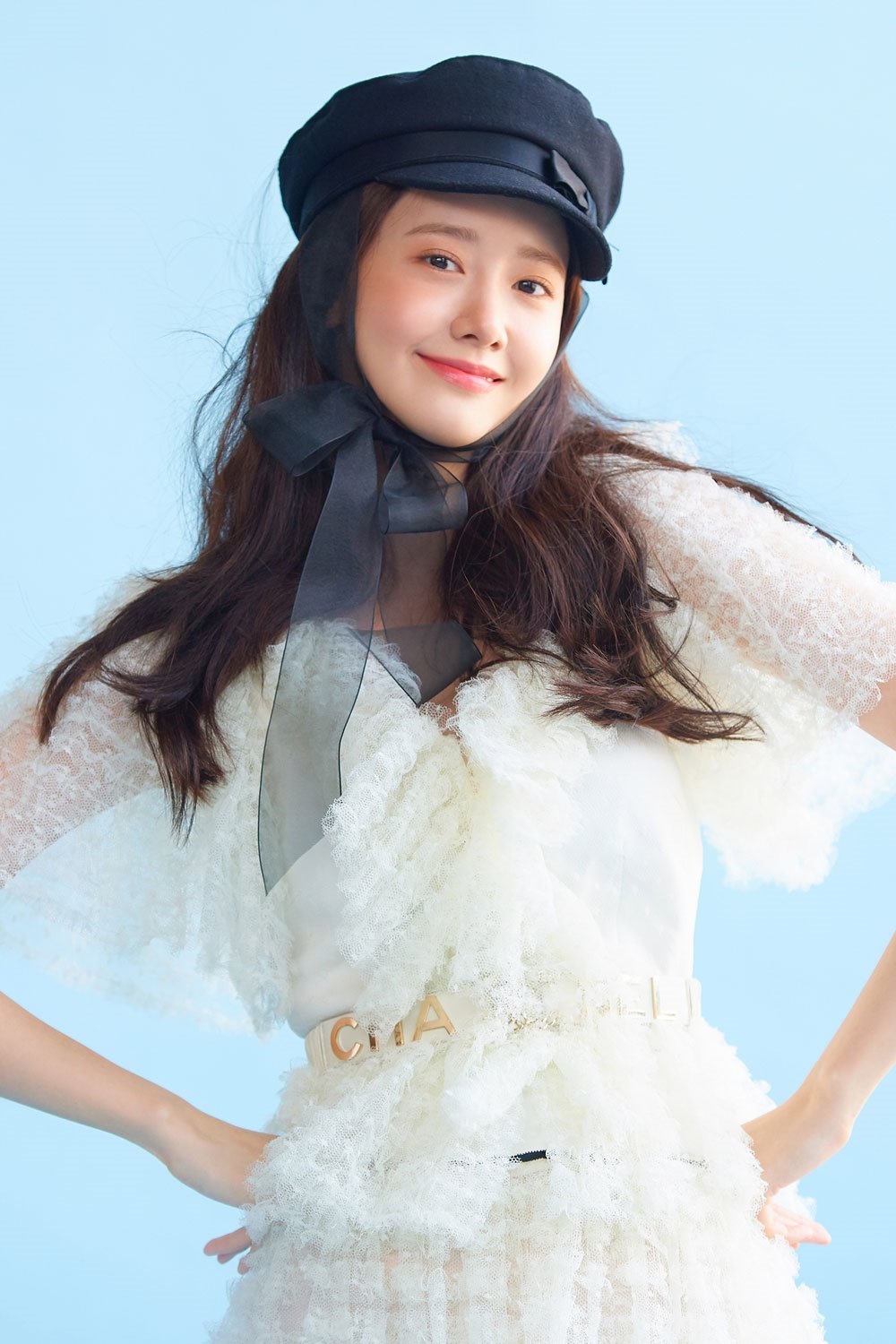 Yoona tung bộ ảnh đẹp như tiên nữ giáng trần nhân dịp comeback solo