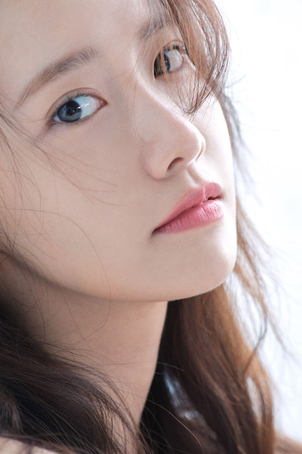 Yoona tung bộ ảnh đẹp như tiên nữ giáng trần nhân dịp comeback solo
