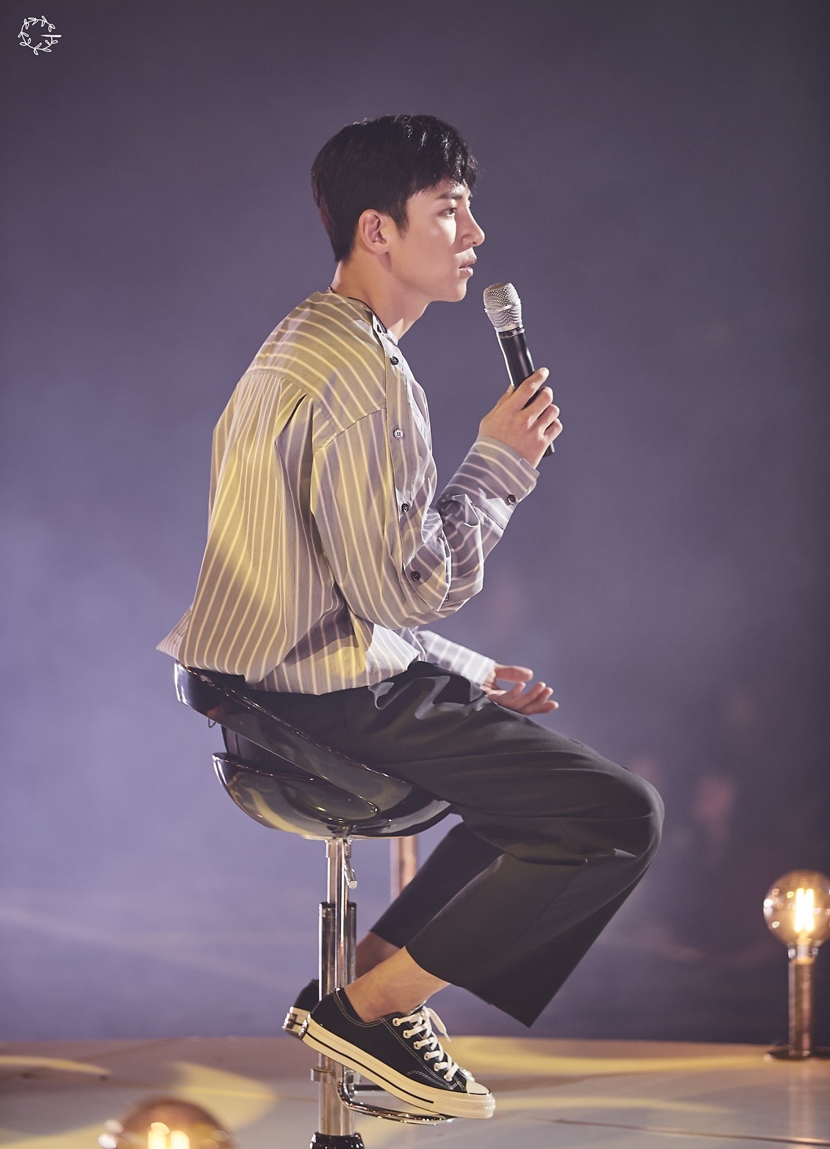Ji Chang Wook tung loạt ảnh Fanmeeting mới hậu xuất ngũ đẹp như tranh
