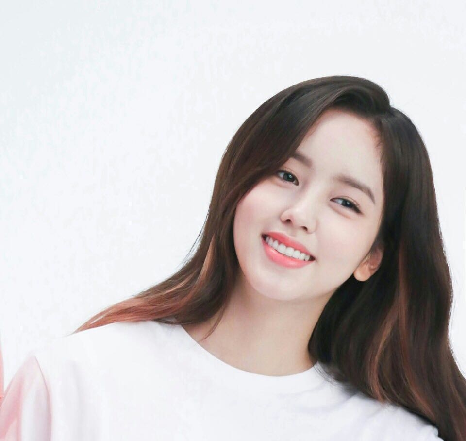 Kim So Hyun cắt tóc đúng dịp sinh nhật tuổi 20 nhận phản hồi tích cực