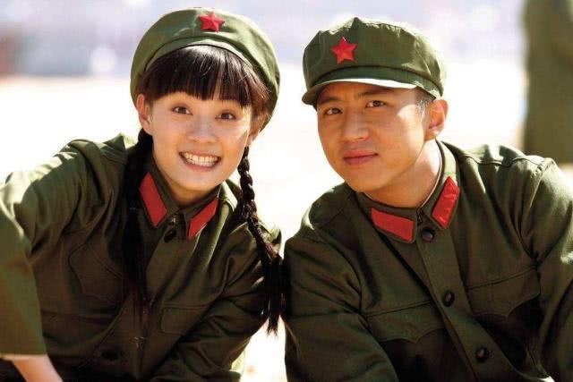 Sau 9 năm kết hôn, Tôn Lệ và Đặng Siêu gây bão vì ngày càng giống nhau