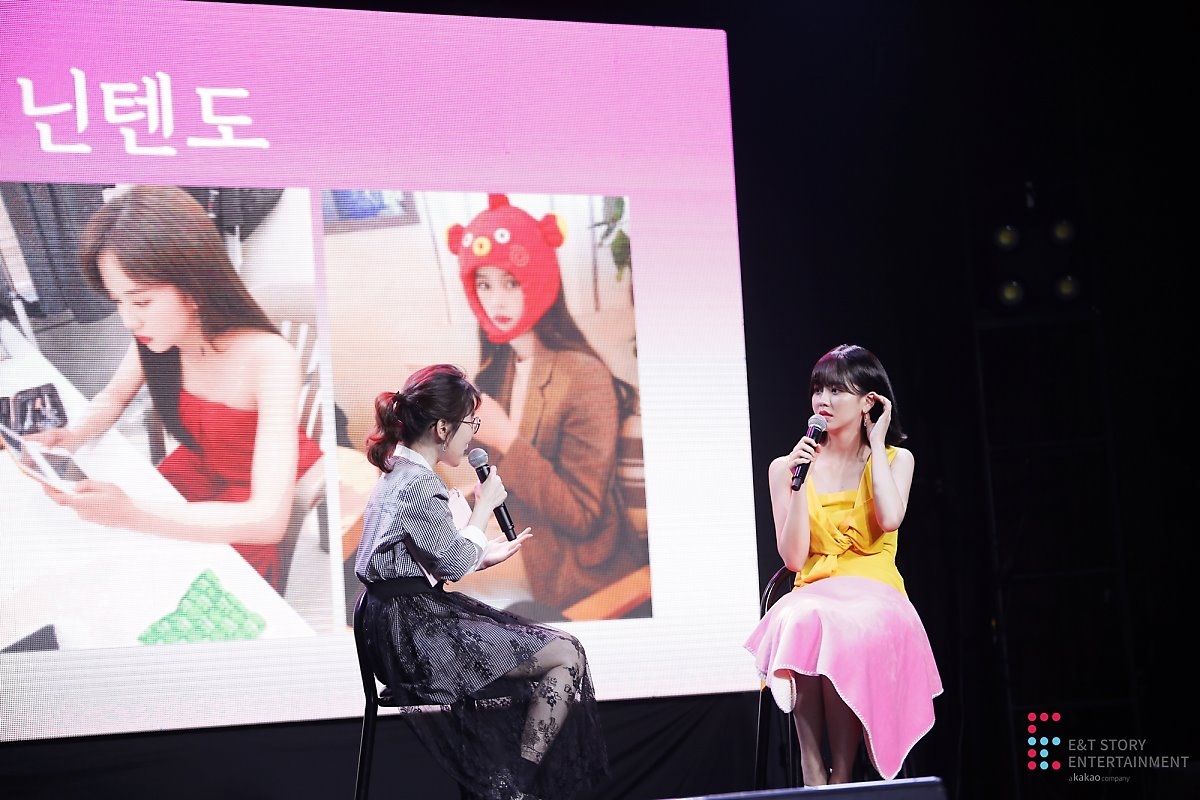 Loạt ảnh Kim So Hyun tóc ngắn trẻ trung trong fanmeeting sinh nhật